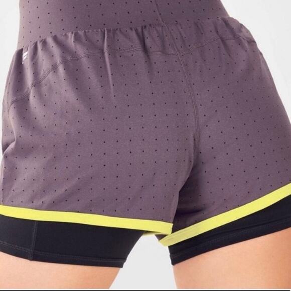 Fabletics Olesia Perforated Running Lined Short Bundle Small - Picture 10 of 12